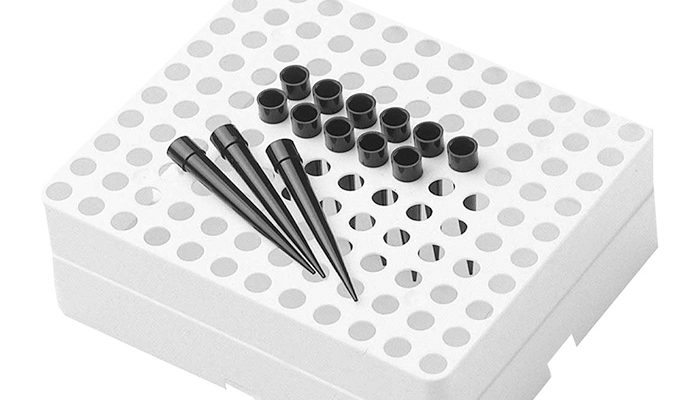 Conductive pipette tips in rack